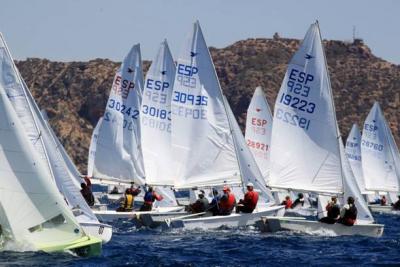 Paco y Marina Sánchez al frente de la Copa de España de snipe