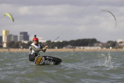 Pulido se mantiene en el Top10 del europeo de Formula Kite Pulido se mantiene en el Top10 del europeo de Formula Kite