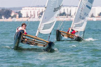 Rafael Ruiz, nuevo líder de la XX Liga de Patín a Vela en la bahía de Cádiz Rafael Ruiz, nuevo líder de la XX Liga de Patín a Vela en la bahía de Cádiz