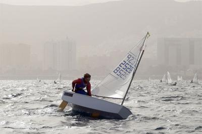 Regata Mini Aecio 2016 y el Trofeo de Navidad (grupo A), celebrado hoy en la bahía de Las Palmas de Gran Canaria. Regata Mini Aecio 2016 y el Trofeo de Navidad (grupo A), celebrado hoy en la bahía de Las Palmas de Gran Canaria.