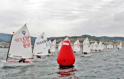Ricardo Fernández, Mario Soares y Tiago Vecino lideran el Campeonato Baitra de vela infantil Ricardo Fernández, Mario Soares y Tiago Vecino lideran el Campeonato Baitra de vela infantil