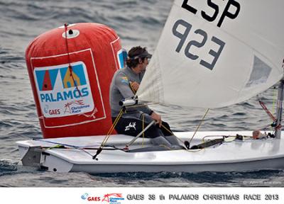 Rogel sigue firme en Laser y el dúo Mas/Llena en 29er le acompañan en el liderato de la GAES Christmas Race