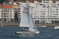 Santander: Triunfos del Chiqui IV y del Patín en una complicada jornada, a causa del viento,para la clase Snipe