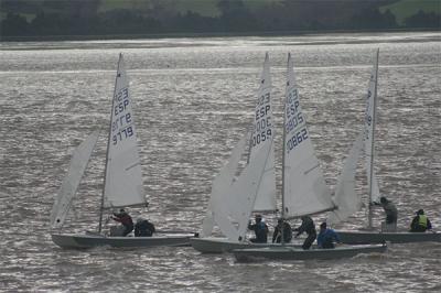 Santander. Julio Cabrero & Cía. y Mojito se repartieron las victorias en la 1ª tirada del Trofeo GIPSY de Snipe Santander. Julio Cabrero & Cía. y Mojito se repartieron las victorias en la 1ª tirada del Trofeo GIPSY de Snipe