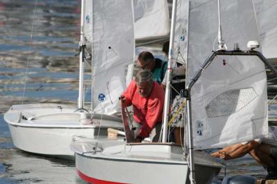 Santander. La falta de viento obliga a suspender la 3ª jornada del Trofeo Snipe Santander. La falta de viento obliga a suspender la 3ª jornada del Trofeo Snipe