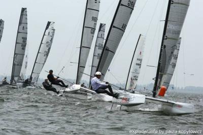 Santiago Nieto impone su ley en la II Copa de Andalucía de Catamarán Santiago Nieto impone su ley en la II Copa de Andalucía de Catamarán