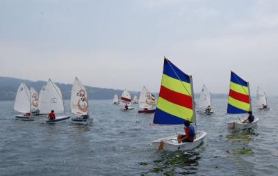 Se celebró en el CN Ría de Ares la 23 edición de la “Regata multiclase-Memorial Carlos Aguilar”y la IIIi concentración de vela tradicional. Se celebró en el CN Ría de Ares la 23 edición de la “Regata multiclase-Memorial Carlos Aguilar”y la IIIi concentración de vela tradicional.