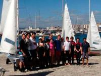 Sin viento y sin regata. Jornada en blanco para el snipe santanderino