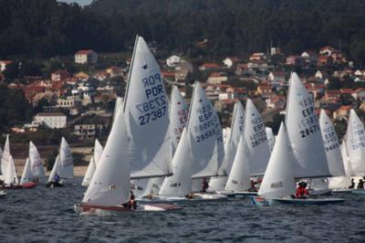 Sol y viento estable del W en la Ría de Vigo en la jornada inicial de la Semana del Atlántico Sol y viento estable del W en la Ría de Vigo en la jornada inicial de la Semana del Atlántico