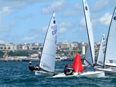 Sven Stadel con claras opciones para el título en el Mundial de la clase Europa en Brest (Francia)