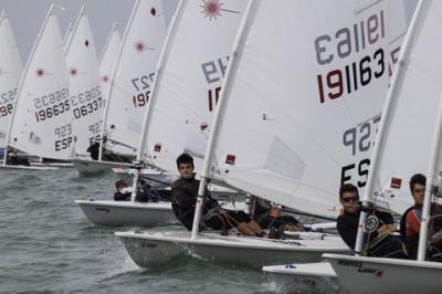 Todo por decidir en la Bahía de Cádiz en el Nacional de Laser Radial Todo por decidir en la Bahía de Cádiz en el Nacional de Laser Radial