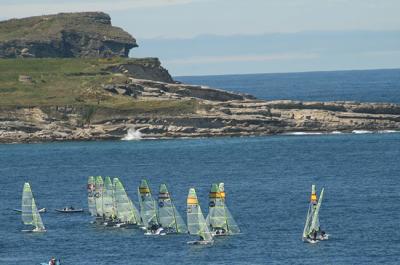 Un caprichoso Eolo, complico la segunda tirada del Trofeo Autoridad Portuaria de Santander. Un caprichoso Eolo, complico la segunda tirada del Trofeo Autoridad Portuaria de Santander.