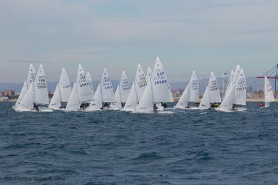 Un centenar de embarcaciones participan en el Trofeo Levante de vela ligera Un centenar de embarcaciones participan en el Trofeo Levante de vela ligera
