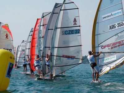 Un centenar de inscritos en el Campeonato del Mundo de Raceboard 2014 de Blanes Un centenar de inscritos en el Campeonato del Mundo de Raceboard 2014 de Blanes