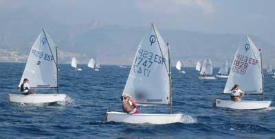 Un centenar de jóvenes se dan cita en el Open clase optimist del Club Náutico de Altea Un centenar de jóvenes se dan cita en el Open clase optimist del Club Náutico de Altea