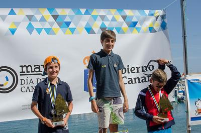 Un grancanario, un tinerfeño y un conejero: podio del regional de Optimist Día de Canarias