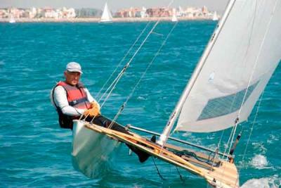 Vicente Climent se adjudica la victoria en la VI Regata CV Bahía de Cádiz de Patín a Vela Vicente Climent se adjudica la victoria en la VI Regata CV Bahía de Cádiz de Patín a Vela