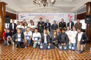 Vigo, A Coruña, Sanxenxo y Oporto se reparten los triunfos en el primer ciclo de la Semana del Atlántico de vela ligera Vigo, A Coruña, Sanxenxo y Oporto se reparten los triunfos en el primer ciclo de la Semana del Atlántico de vela ligera