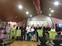 Windsurf y Kitesurf, todo un espectáculo con 500 regatistas en aguas del Mar Menor