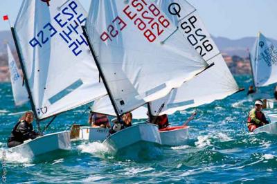 XI Regata Benéfica a favor de ASTRAPACE XI Regata Benéfica a favor de ASTRAPACE
