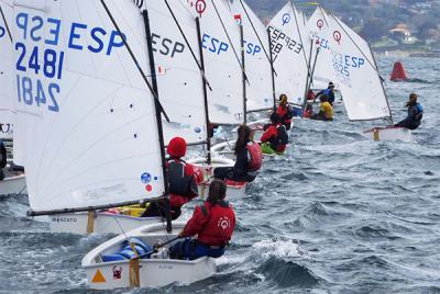 África Alonso del RCN Vigo en Sub16 y Helena Pérez – Canal en sub 13 lideran la XVI BERBERECHO África Alonso del RCN Vigo en Sub16 y Helena Pérez – Canal en sub 13 lideran la XVI BERBERECHO
