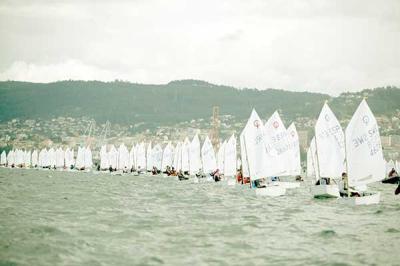 Álex Tormo manda después de las tres primeras regatas el Meeting Cidade de Vigo de Optimist Álex Tormo manda después de las tres primeras regatas el Meeting Cidade de Vigo de Optimist