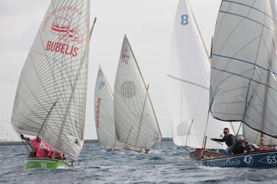 El Playa Blanca se lleva el Trofeo Calero Marinas de Vela Latina 