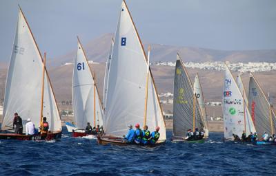 Los barquillos de 5 metros se disputan en Arrecife el Trofeo Calero Marinas Los barquillos de 5 metros se disputan en Arrecife el Trofeo Calero Marinas