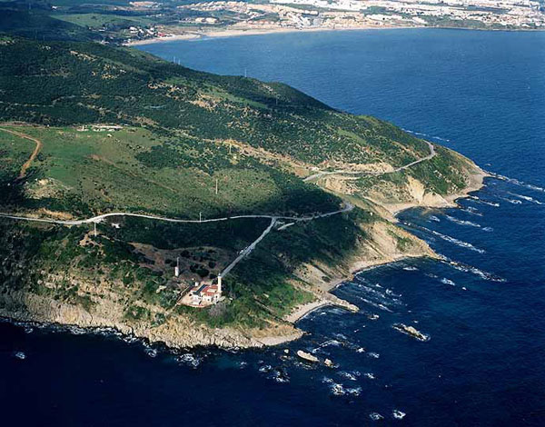 Punta Carnero desde el SE y ensenada de Getares Punta Carnero desde el SE y ensenada de Getares