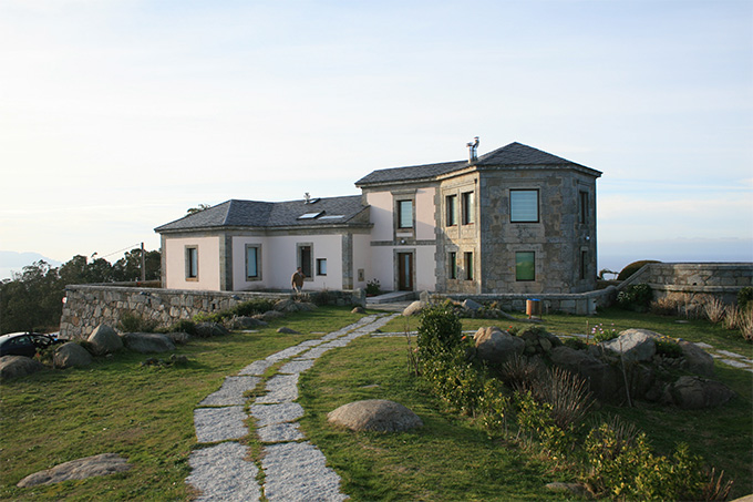 Hotel De La Estaca De Bares Cabo De La Estaca De Bares Espacio Natural La Comarca Mas Septentrional De La Peninsula Coruna Espacios Naturales Guias Portada Masmar