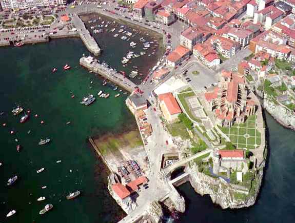 Castro Urdiales (Cantabria) Castro Urdiales (Cantabria)
