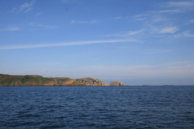 Punta de la Narvata. Ensenada de Llumeres. Sobrina de Fuera. Al fondo Cabo Peñas. Punta de la Narvata. Ensenada de Llumeres. Sobrina de Fuera. Al fondo Cabo Peñas.