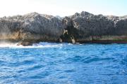 Cuevas y arcos.