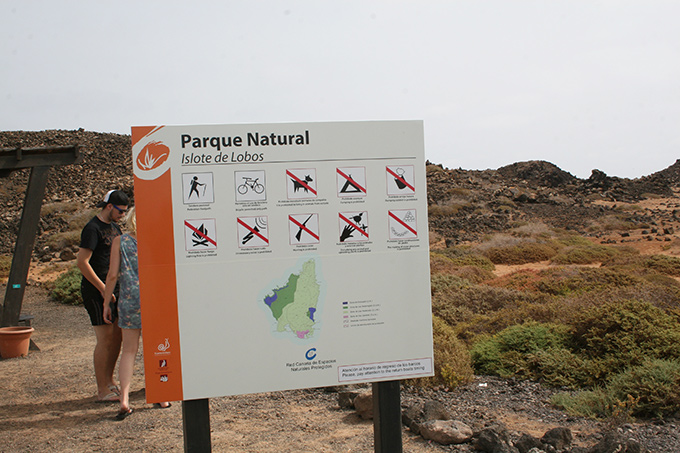 Cartel del Parque Natural Isla de Lobos Cartel del Parque Natural Isla de Lobos