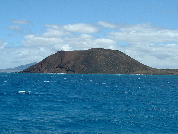Isla de Lobos desde la mar Isla de Lobos desde la mar