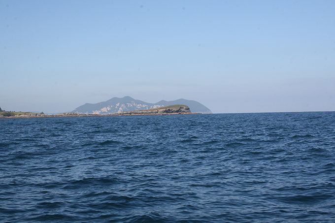 La Ballena desde Punta Islares La Ballena desde Punta Islares