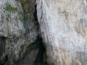 Cuevas en las rompientes del Buciero