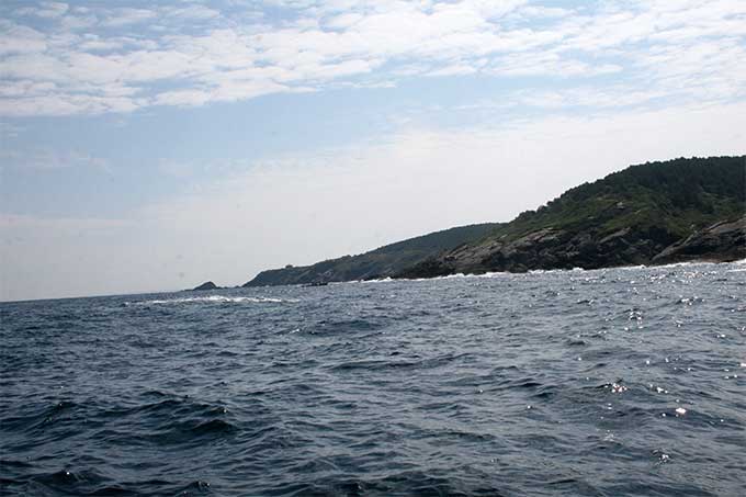 La costa que dejamos por popa desde el traves de Artzu La costa que dejamos por popa desde el traves de Artzu