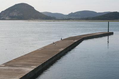 Pantalán flotante.- Extremo.- Dársena Embarcaciones Menores. Puerto de Santoña Pantalán flotante.- Extremo.- Dársena Embarcaciones Menores. Puerto de Santoña