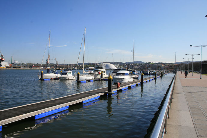 Puerto deportivo de Aviles Puerto deportivo de Aviles