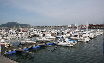 Puerto deportivo y pesquero de Colindres Puerto deportivo y pesquero de Colindres