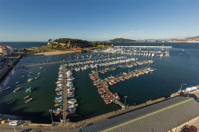 Puerto pesquero de Baiona Puerto pesquero de Baiona