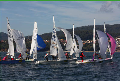 2012-10-20-LOS-420-EN-PLENA-POPA-(FOTO-PEDRO-SEOANE)