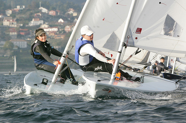 32EJ3823-(medios)