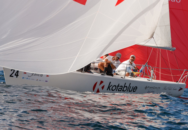 3_Kotablue de Miguel Fernández Vasco del RCN A Coruña - Foto Lalo R Villar