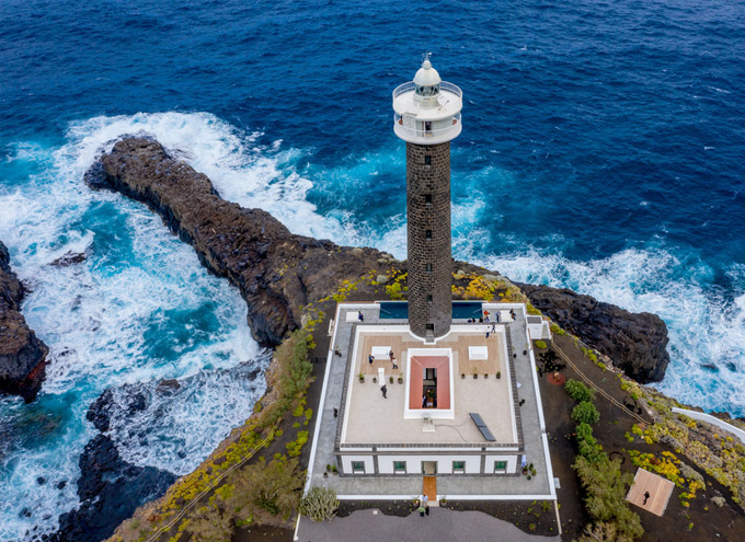 Faro_de_Punta_cumplida_2014-11