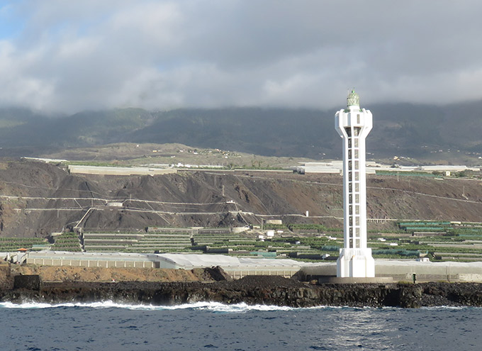 Faro_de_Punta_Lava_2014-11