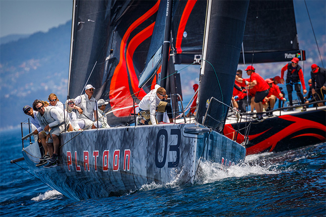Las-tripulaciones-van-a-por-todas-en-esta-recta-final-de-la-Baiona-Sailing-Week---Foto-©-Nico-Martínez