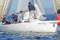 El Fibra Coruña desbanca al Alboroto del liderato de la Liga de Invierno Baitra J80