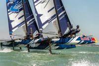 Nil Más y Jordi Llena se alzan con la victoria del Red Bull Foiling Generation en Cádiz. 